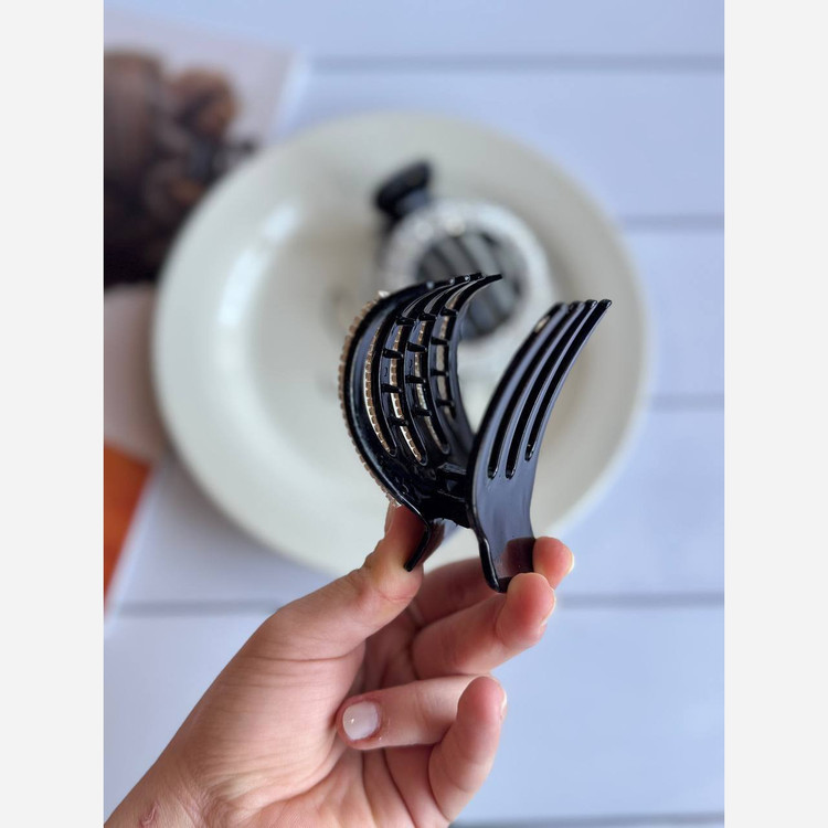 گیره انبری پشت سر